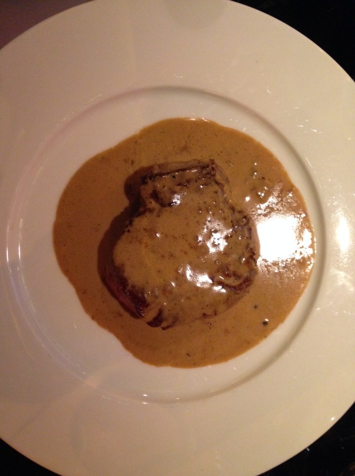 filet de boeuf, sauce au poivre café du théatre